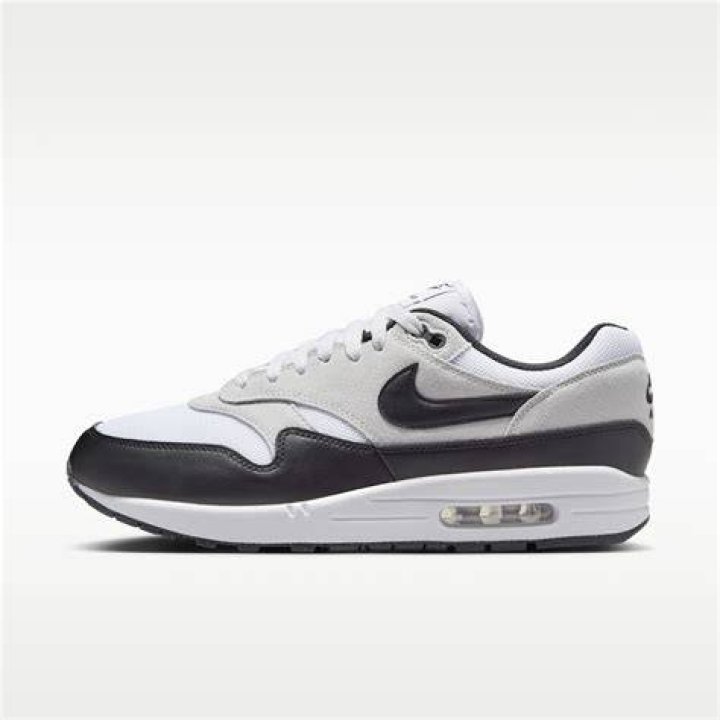 Are Air Max 1 running shoes?