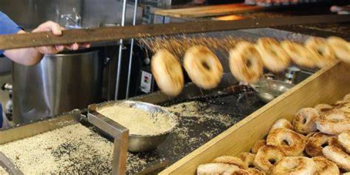 How are bagels normally made?