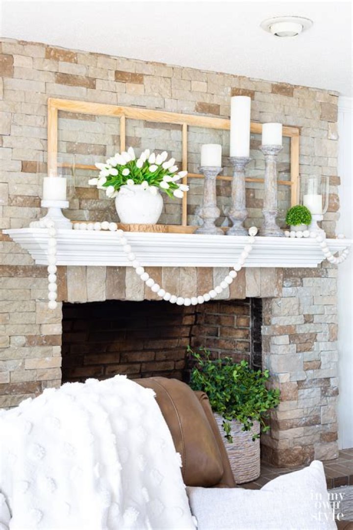 How do I decorate my mantel for summer?