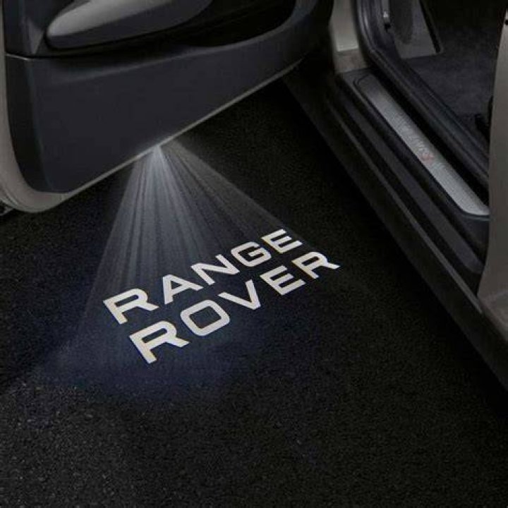 How do you turn on a Range Rover puddle light?