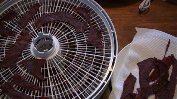 How long does it take to make beef jerky in a Nesco dehydrator?