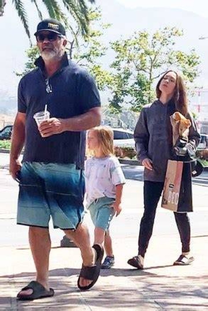 How many babies does Mel Gibson have?