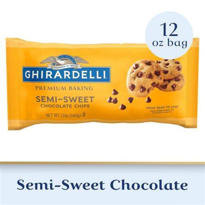 How many chocolate chips are in a 12 oz bag?