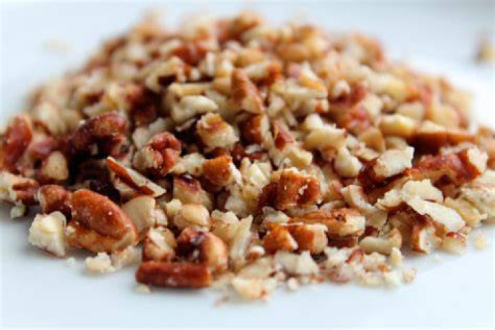 How many chopped pecans make a cup?