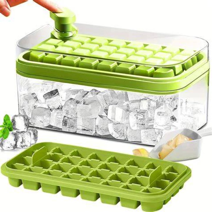 How many cups are in an ice tray?