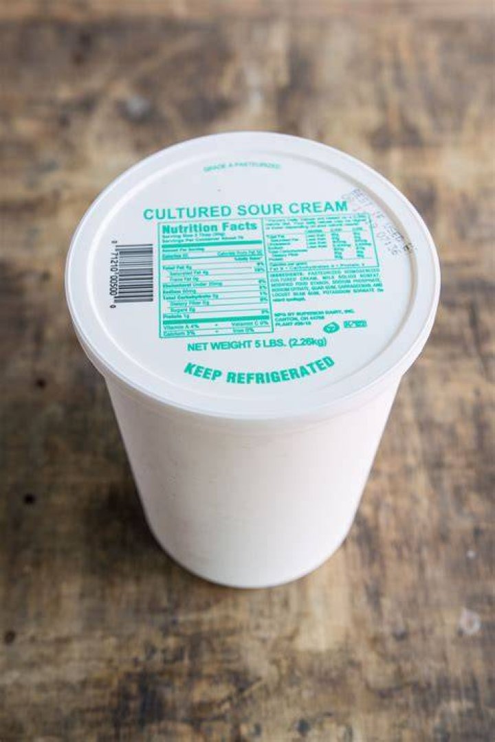 How many cups is 5 lbs of sour cream?