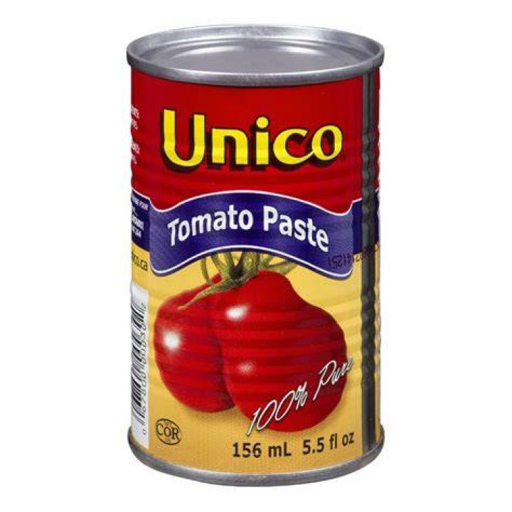 How many tablespoons are in a can of tomato paste?