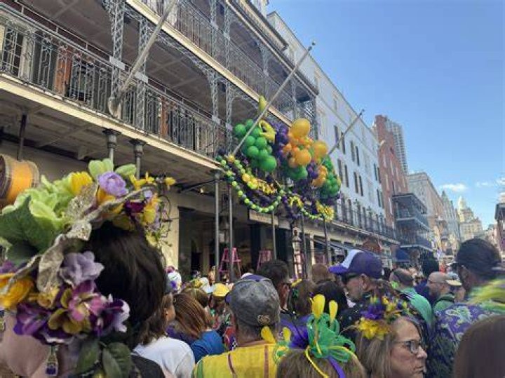 How much does it cost to go to Mardi Gras in New Orleans?