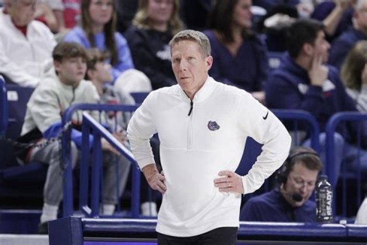 How much money does Mark Few make at Gonzaga?