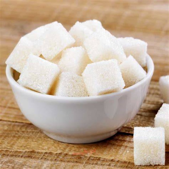 How much sugar is in a standard cube?