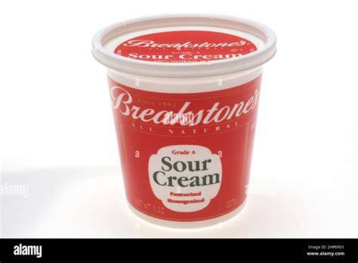 Is 8 oz of sour cream a pint?