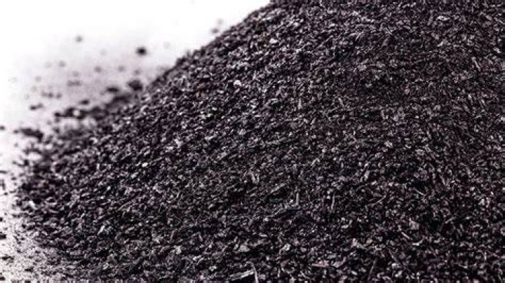 Is breathing graphite dust harmful?