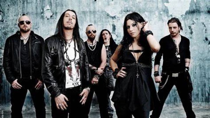 Is Lacuna Coil still making music?