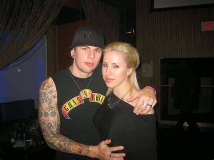 Is M Shadows still married?