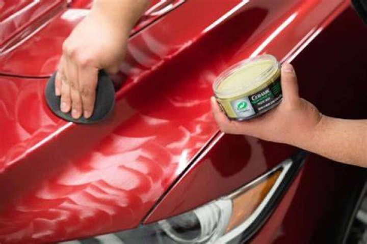 Is there a car wax with color in it?