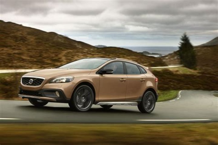 Is Volvo V40 Cross Country a good car?