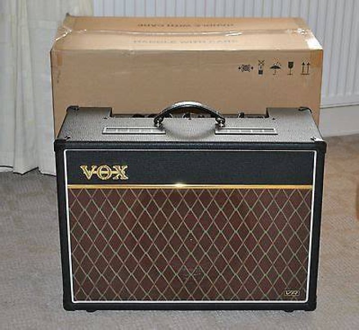Is Vox AC15VR a tube amp?