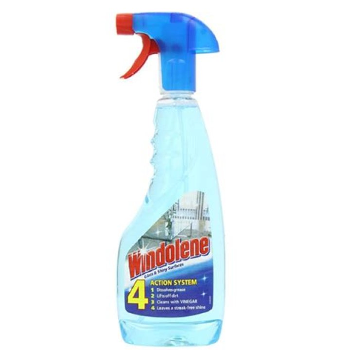 What are the ingredients in Windolene?