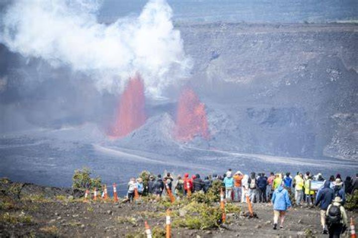 What city is Volcano National Park in?