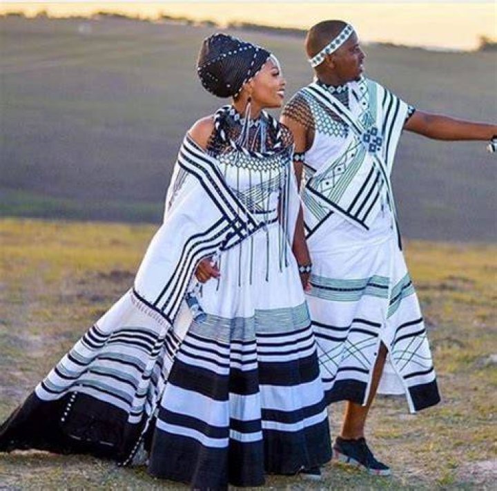 What do Xhosa cultures wear?
