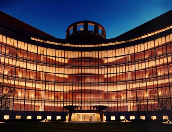 What federal court district is Massachusetts in?