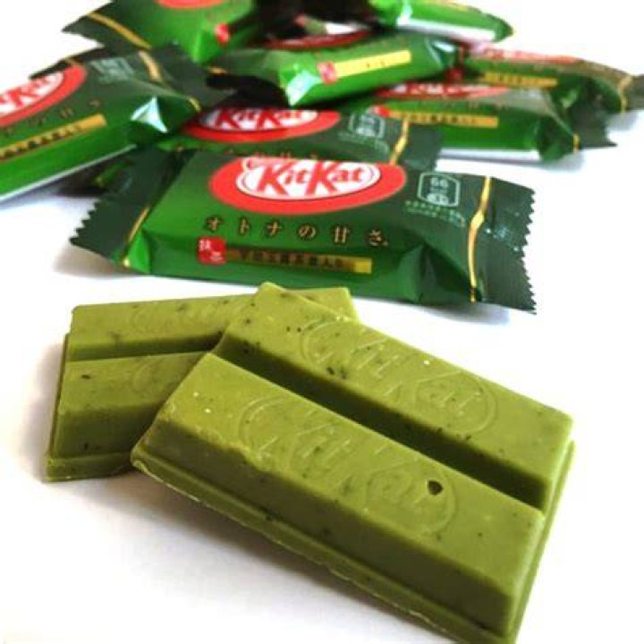 What flavor is the green Kit Kat?