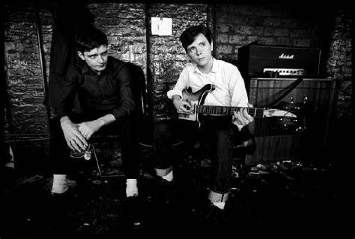 What guitar effects did Joy Division use?
