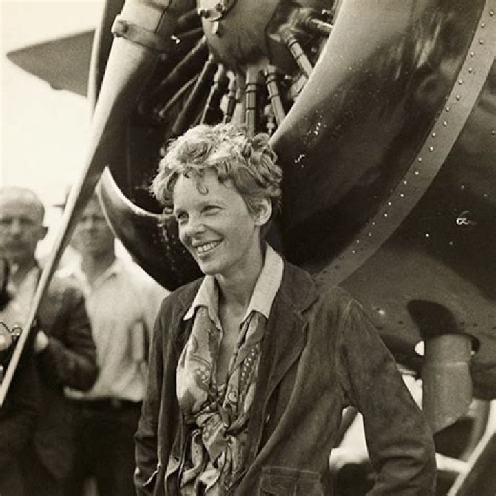 What happened Amelia Airhart?