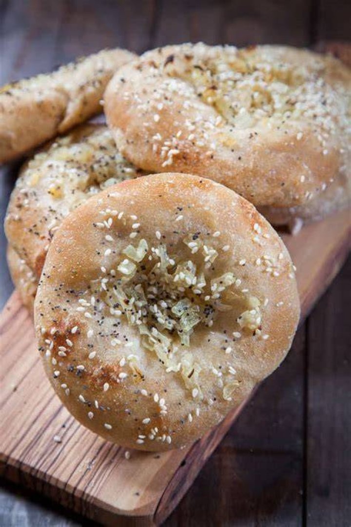What is a bialy bagel?