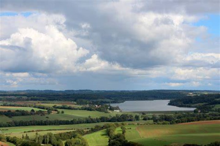 What is the Langres Plateau?