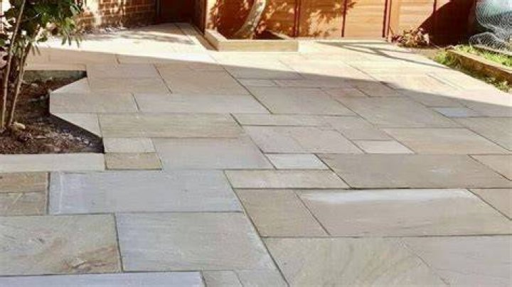 What is the mix for laying Indian sandstone?