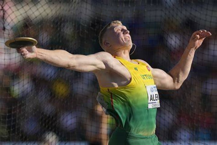 What is the Olympic record for discus?