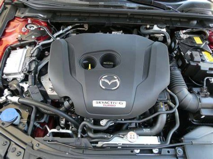 What kind of engine does a Mazda3 have?