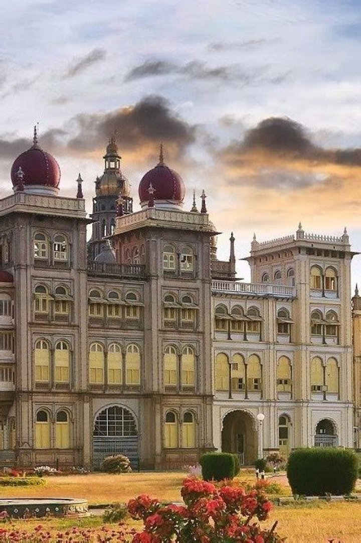 When was Oberoi Bangalore built?