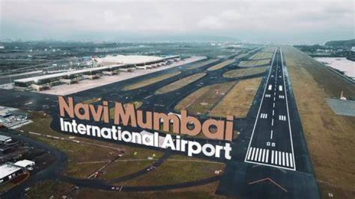Which international airport is named after a woman in India?