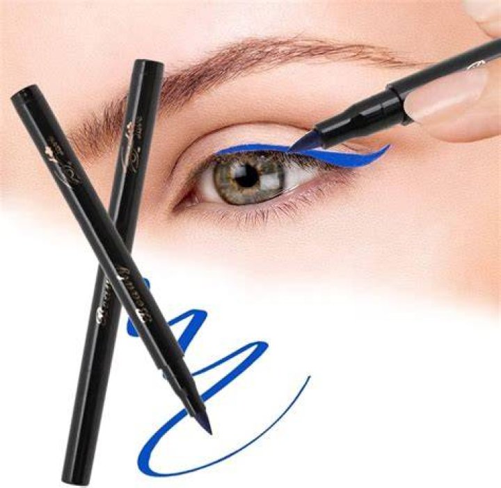 Which is best eyeliner pen or liquid?