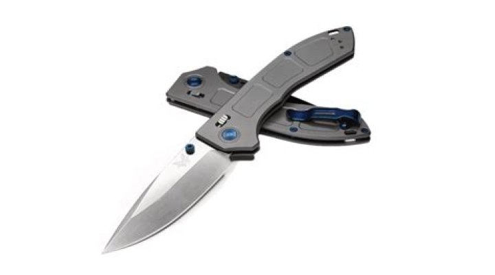 Which knife has the thinnest blade?