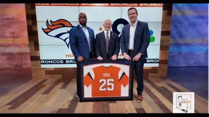 Who have the Denver Broncos picked up in free agency?