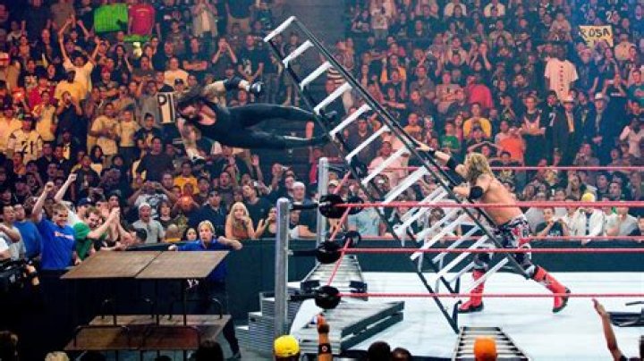 Who won tables ladders and chairs?