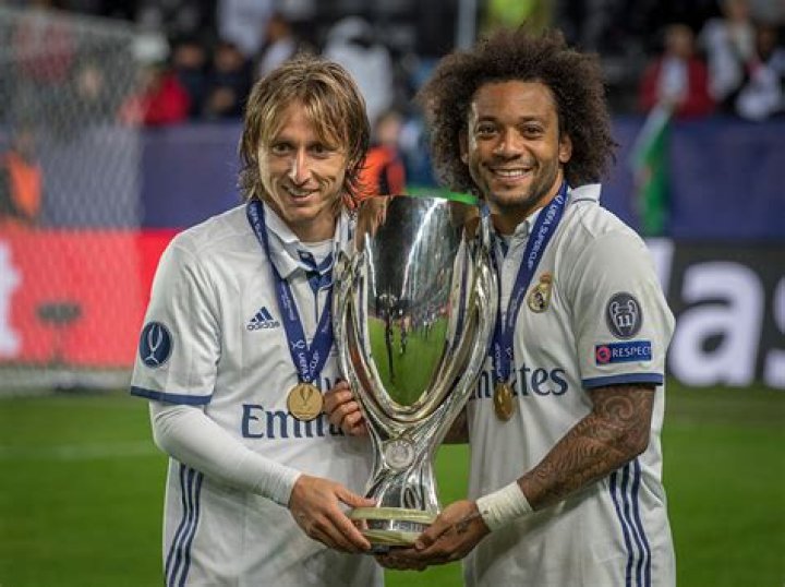 Who won the 2016 UEFA Super Cup?