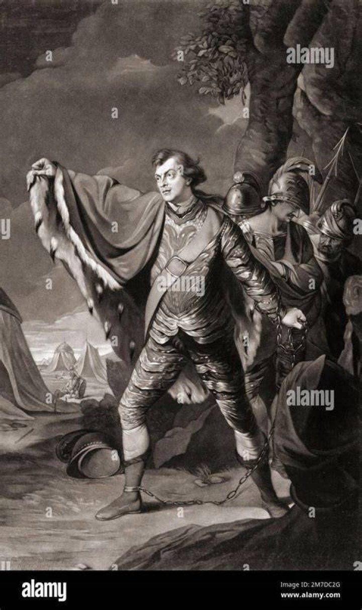 Why does Cy Cymbeline banish Posthumus?